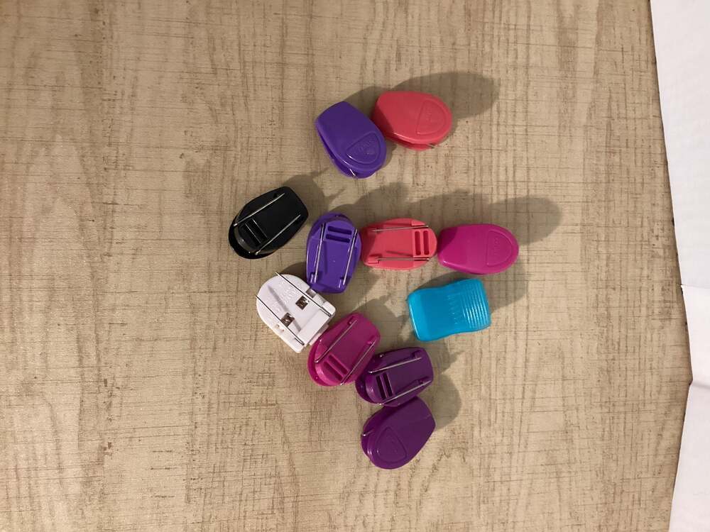 Assorted Color Cubicle Clips Fabric Panel Partition Hooks